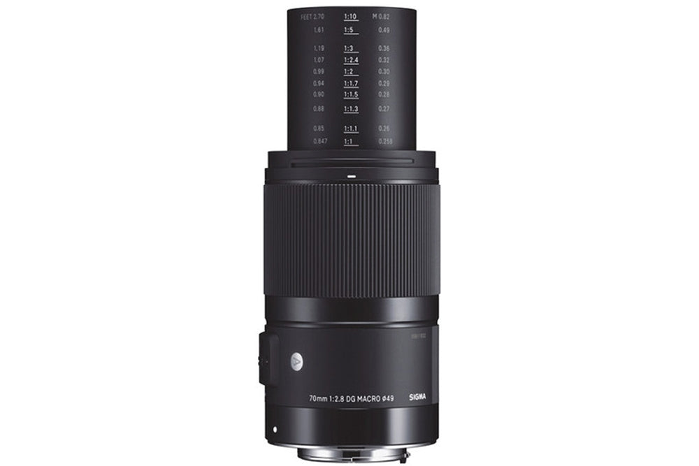 Sigma 70mm f/2.8 DG Macro Art Lens (Leica L) Package