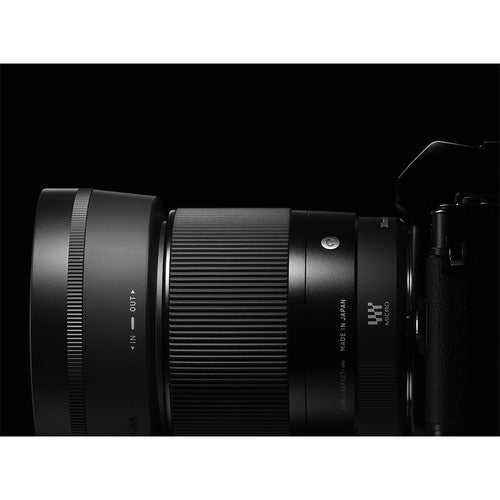 Sigma 30mm f/1.4 DC DN Contemporary Lens (Leica L) Package