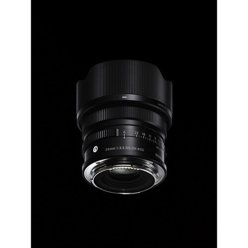 Sigma 24mm f/3.5 DG DN Contemporary Lens (L-Mount) Package