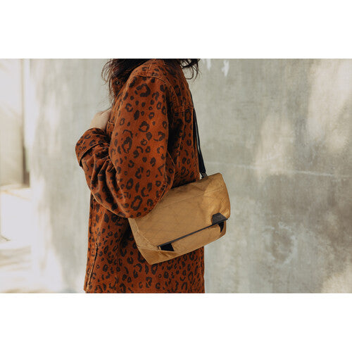 Peak Design Field Pouch Coyote