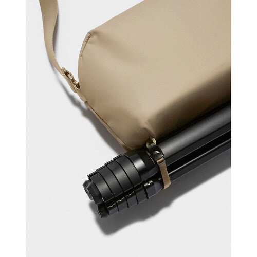 Urth Dolomite 8L Camera Sling (Sand)
