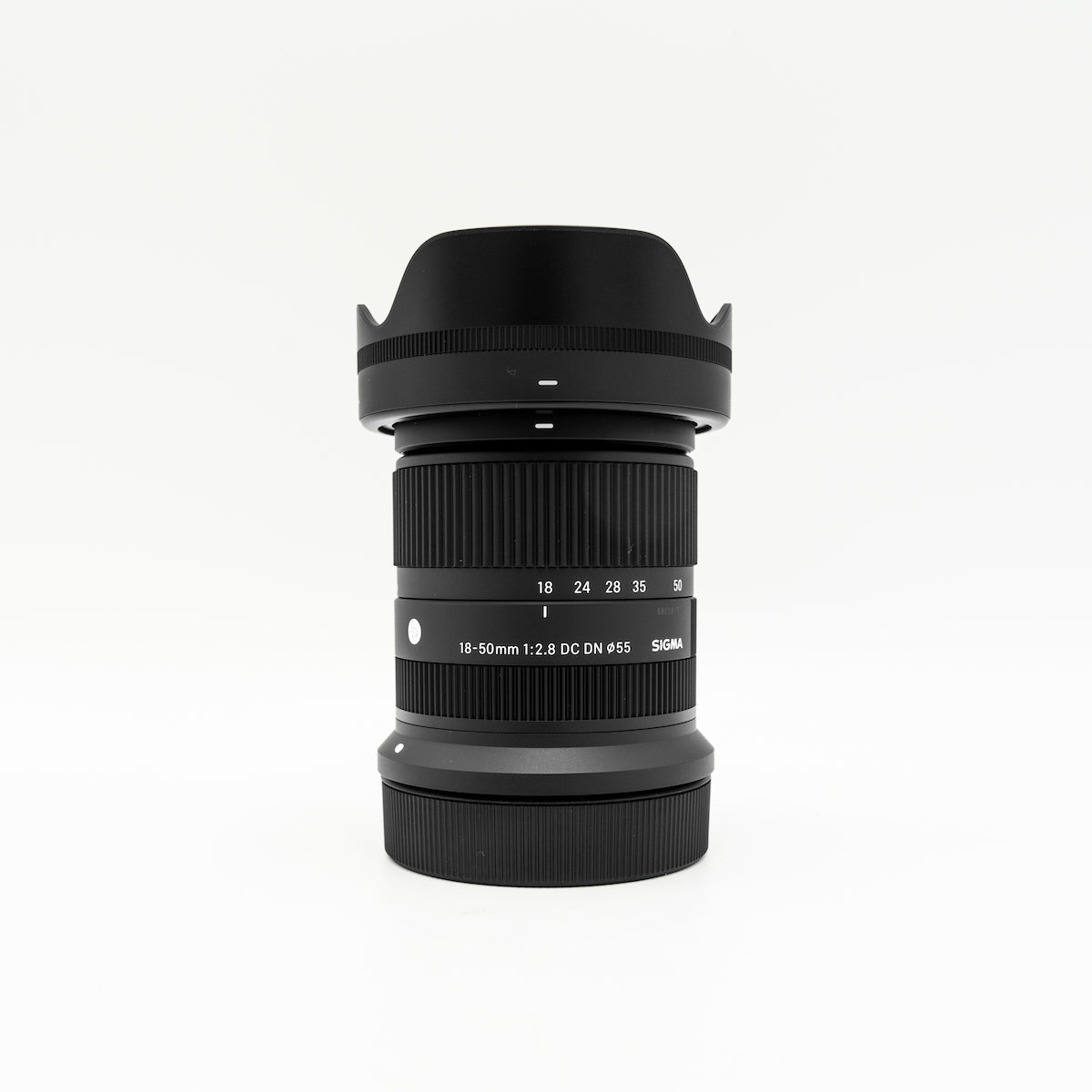 Sigma 18-50mm f/2.8 DC DN Contemporary Lens (Canon RF) Package