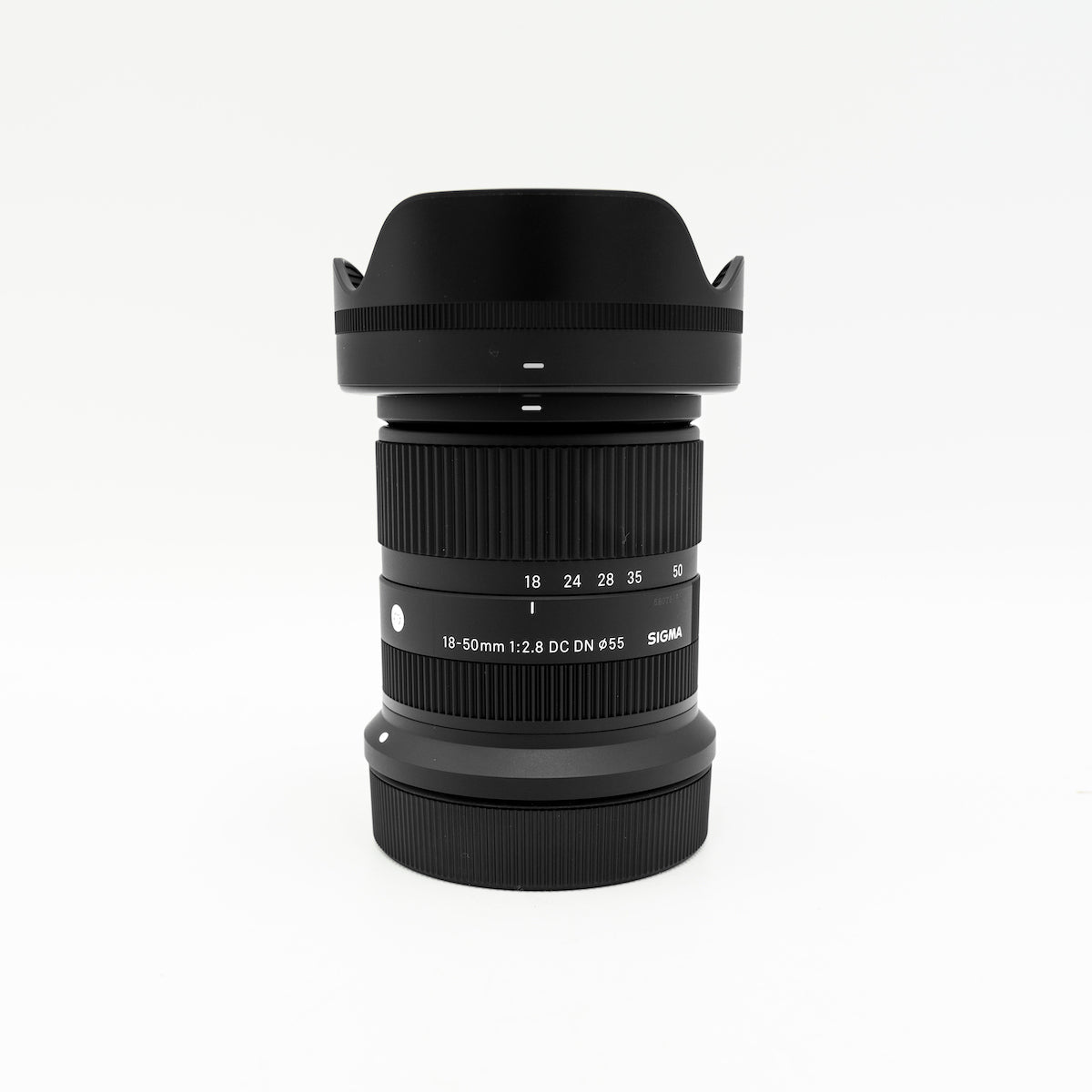 Sigma 18-50mm f/2.8 DC DN Contemporary Lens (Canon RF) Package