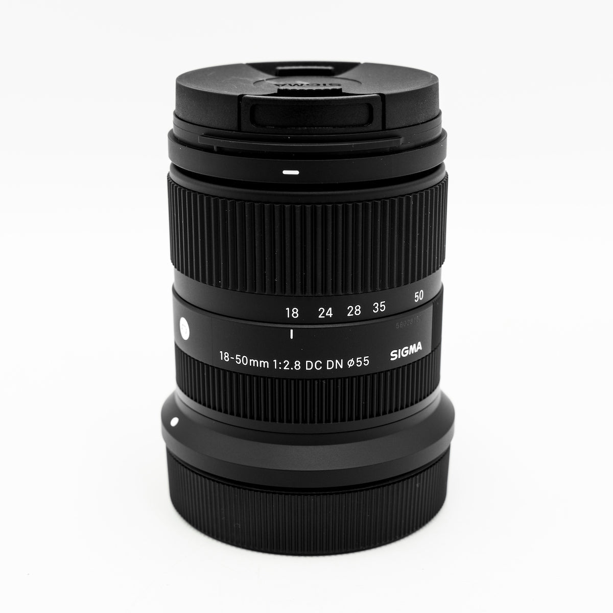 Sigma 18-50mm f/2.8 DC DN Contemporary Lens (Canon RF) Package