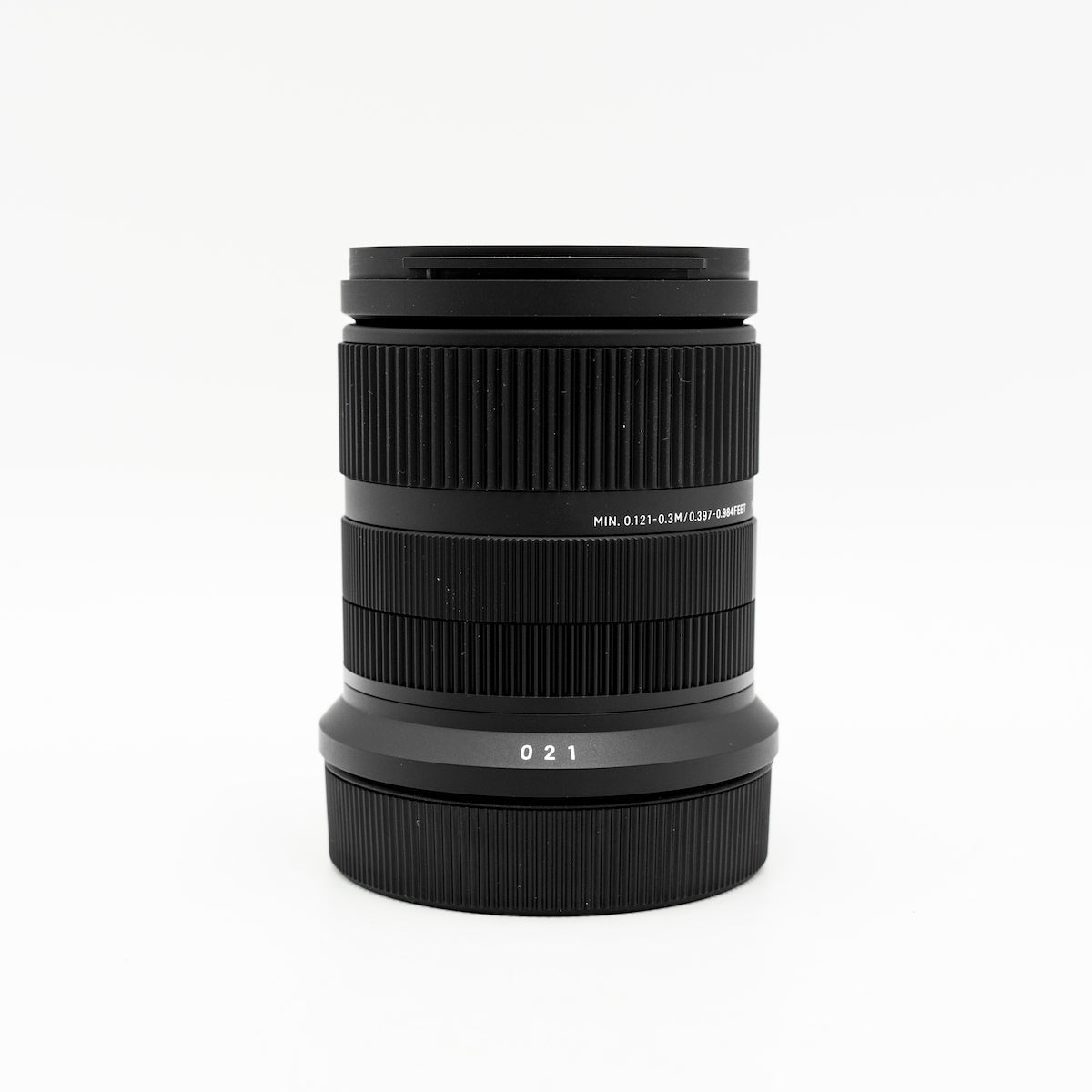 Sigma 18-50mm f/2.8 DC DN Contemporary Lens (Canon RF) Package