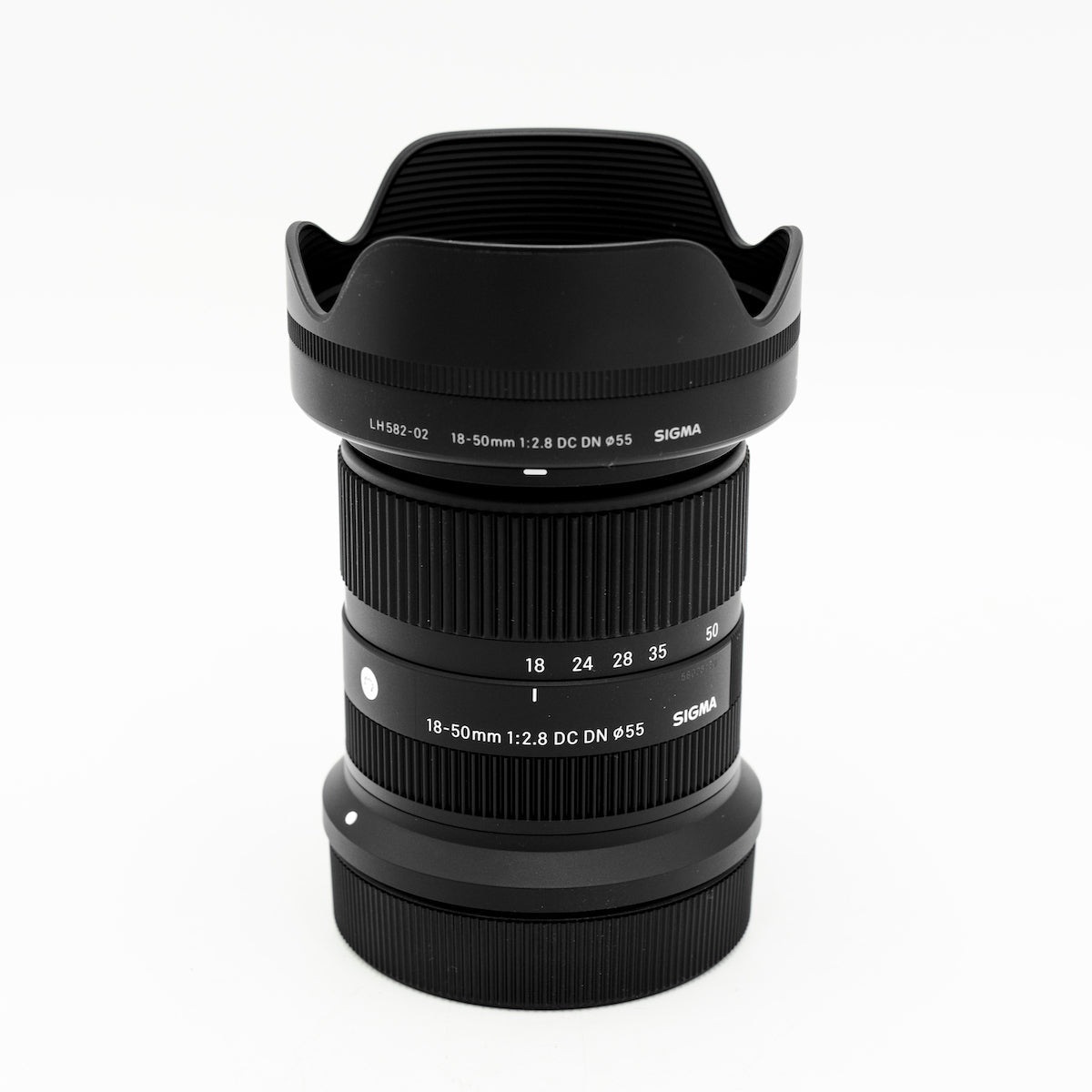 Sigma 18-50mm f/2.8 DC DN Contemporary Lens (Canon RF) Package