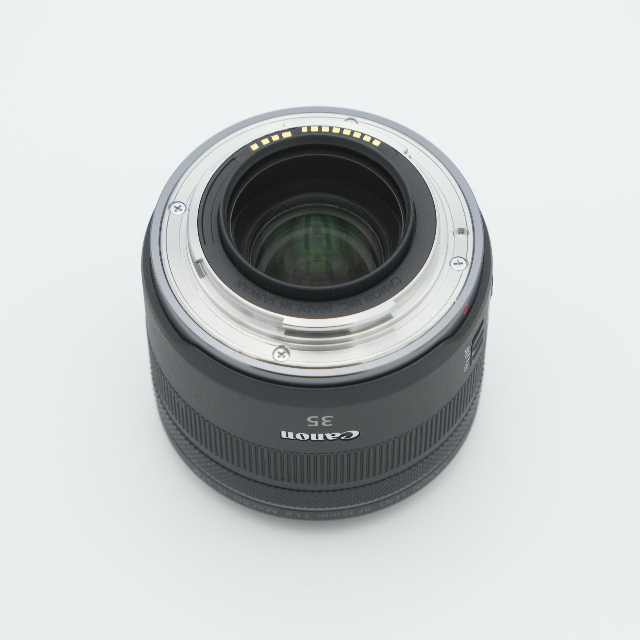 Canon RF 35mm f/1.8 IS Macro STM Lens *USED*