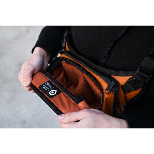 Wandrd Rogue Sling 3L - Sedona Orange