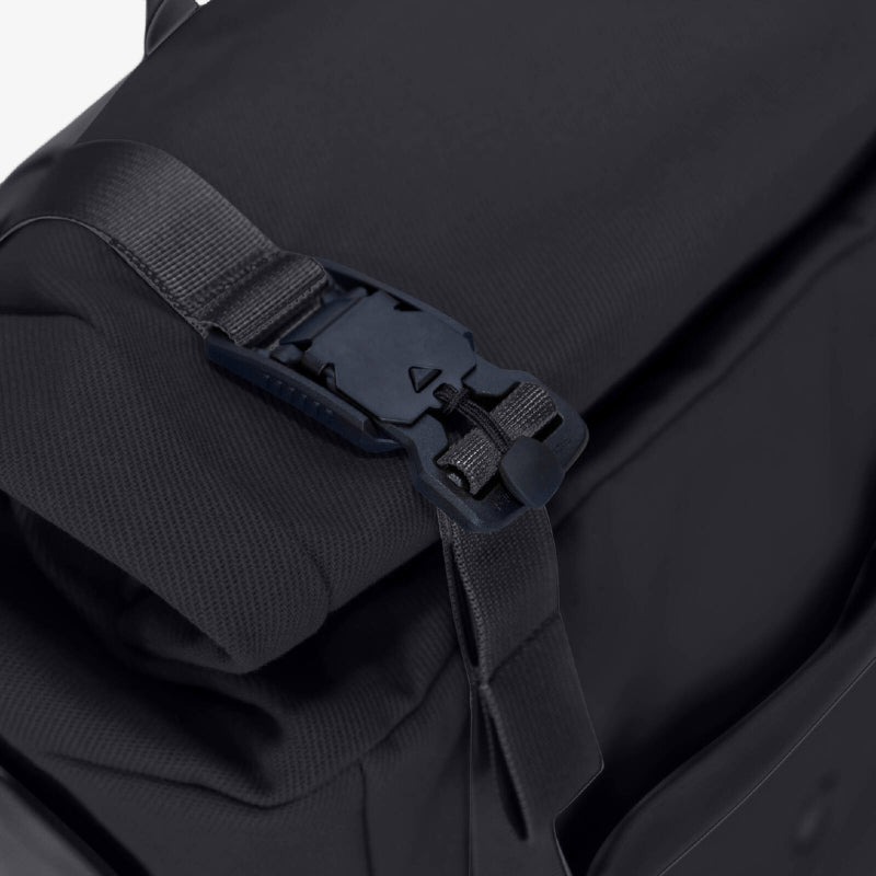 Langly Weekender Backpack With Camera Cube - Black