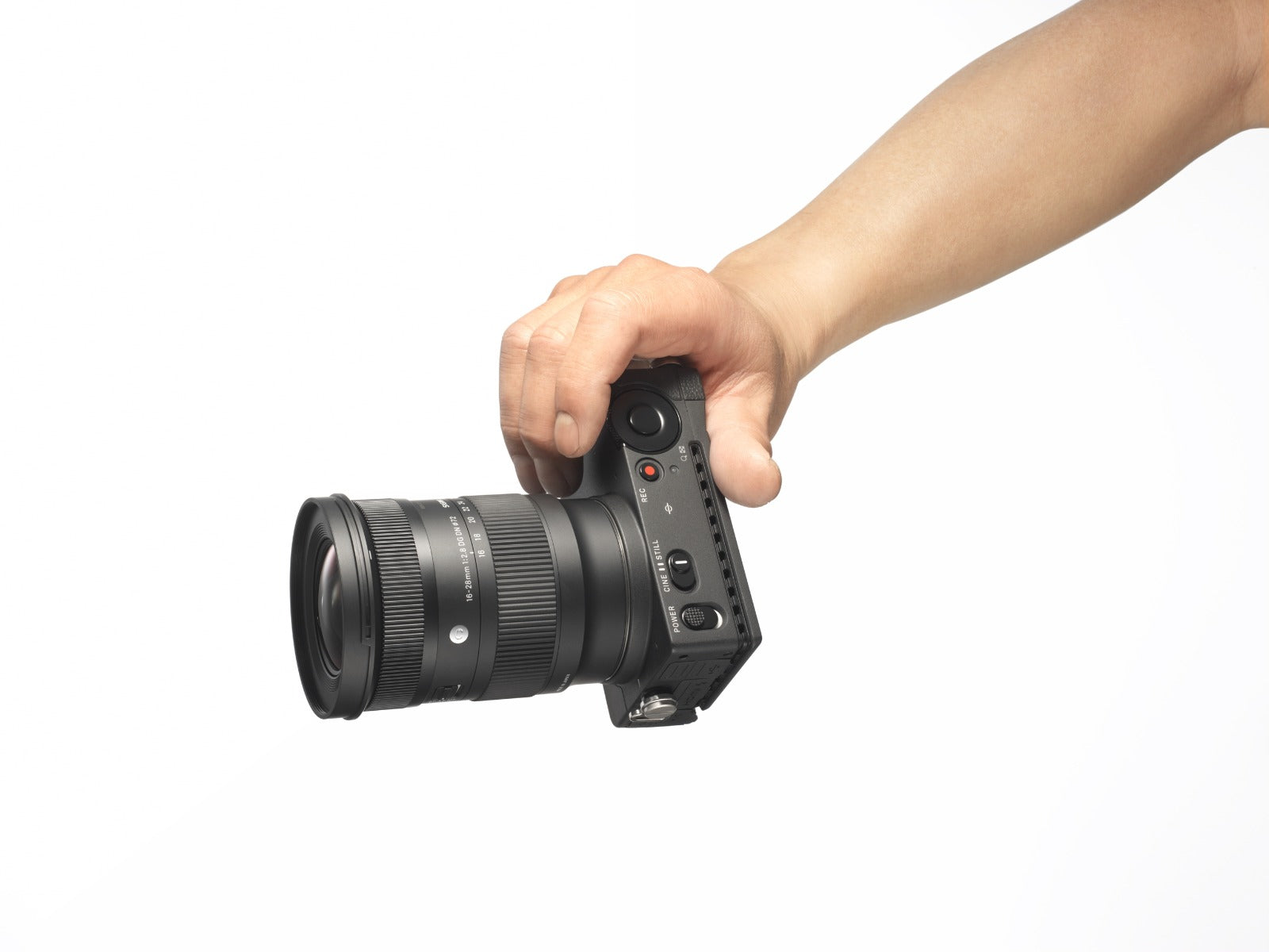 Sigma 16-28mm f/2.8 DG DN Contemporary Lens (Sony E) Package