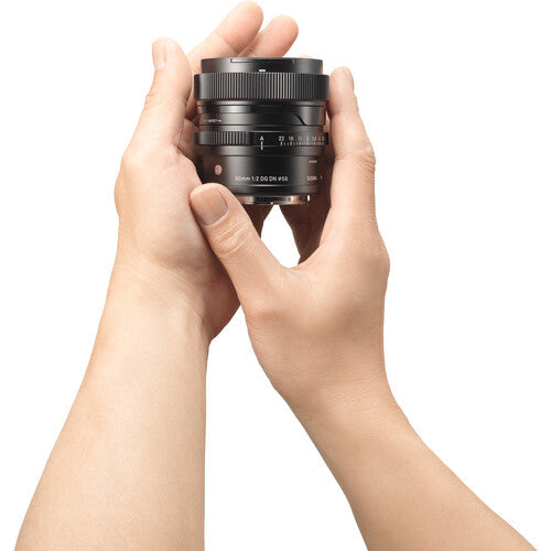Sigma 50mm f/2 DG DN Contemporary Lens (L-Mount) Package