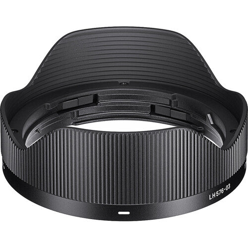 Sigma 17mm f/4 DG DN Contemporary Lens (Sony E) Package