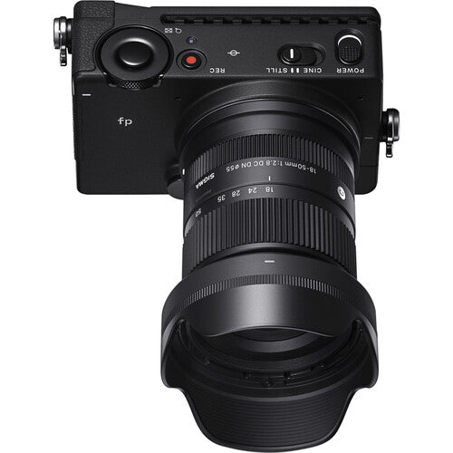 Sigma 18-50mm f/2.8 DC DN Contemporary Lens (Leica L) Package
