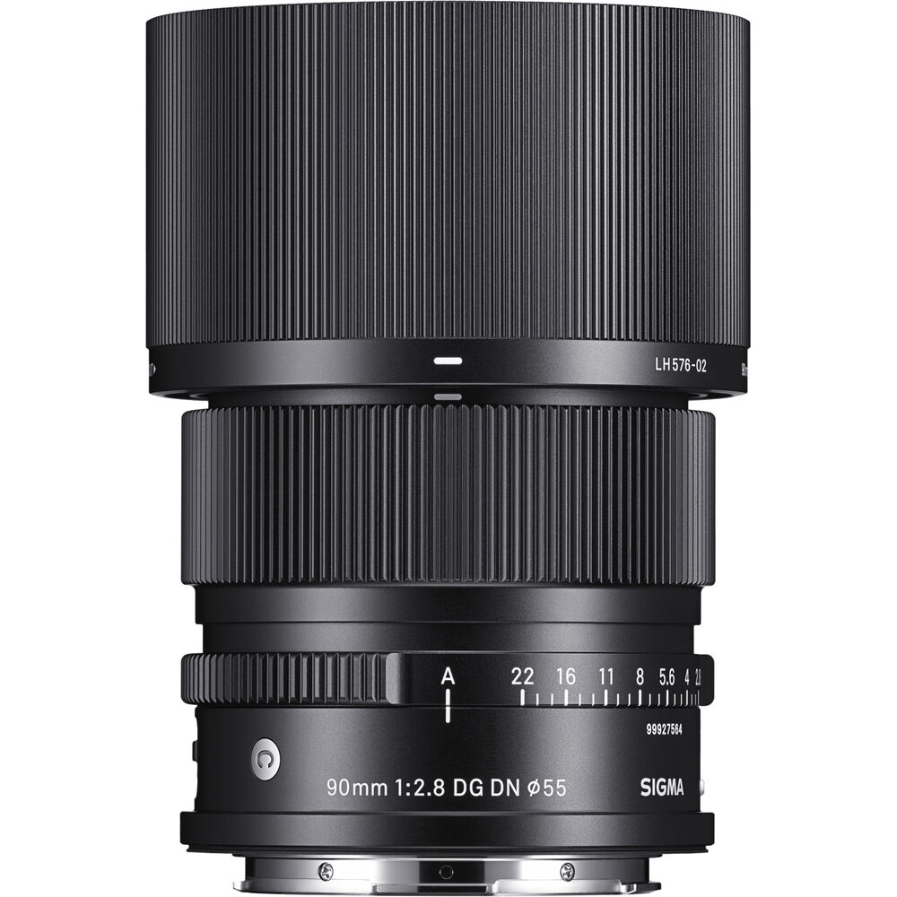 Sigma 90mm f/2.8 DG DN Contemporary Lens (L-Mount) Package