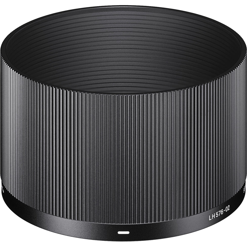 Sigma 90mm f/2.8 DG DN Contemporary Lens (L-Mount) Package